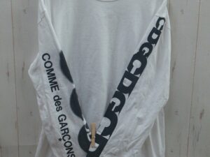 COMME  des  GARCONS    Tシャツ