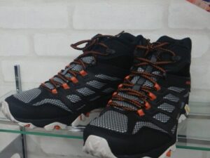 MERRELL　MOAB FST MID GORE-TEX　トレッキングシューズ